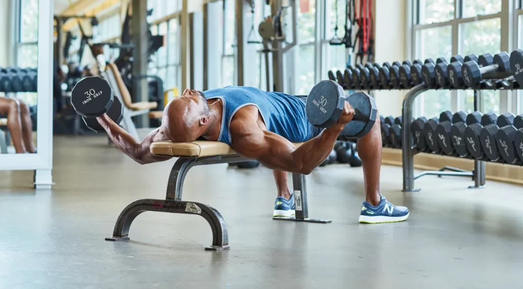 Men doing recommended workout for Anadrol cycle at gym